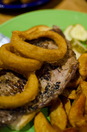 The steak at the Syracuse Suds Factory lacked seasoning and was tough to cut through. The meat didn’t boast grill marks and didn’t taste fresh.