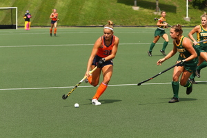 Pleun Lammers scored Syracuse's sixth and final goal against Vermont from the top of the circle. 